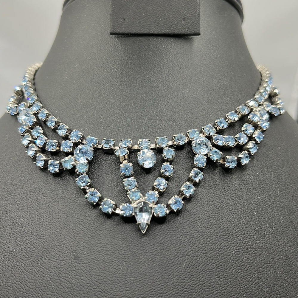 Vintage icy blue rhinestone 15 inches brilliant choker necklace hook closure